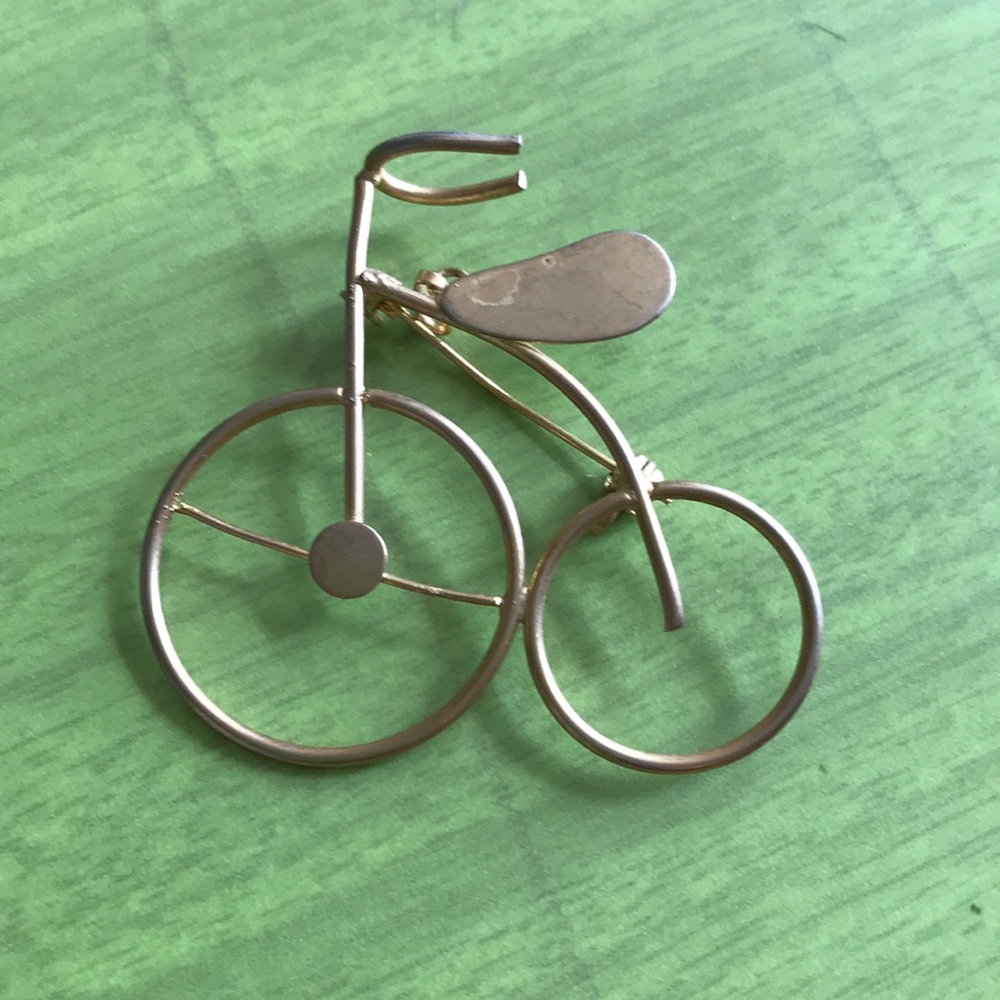 Bicycle Pin/Pendant -no chain included. 2”.
